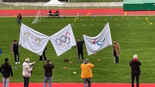 Les drapeaux olympiques arrivent à Compiègne