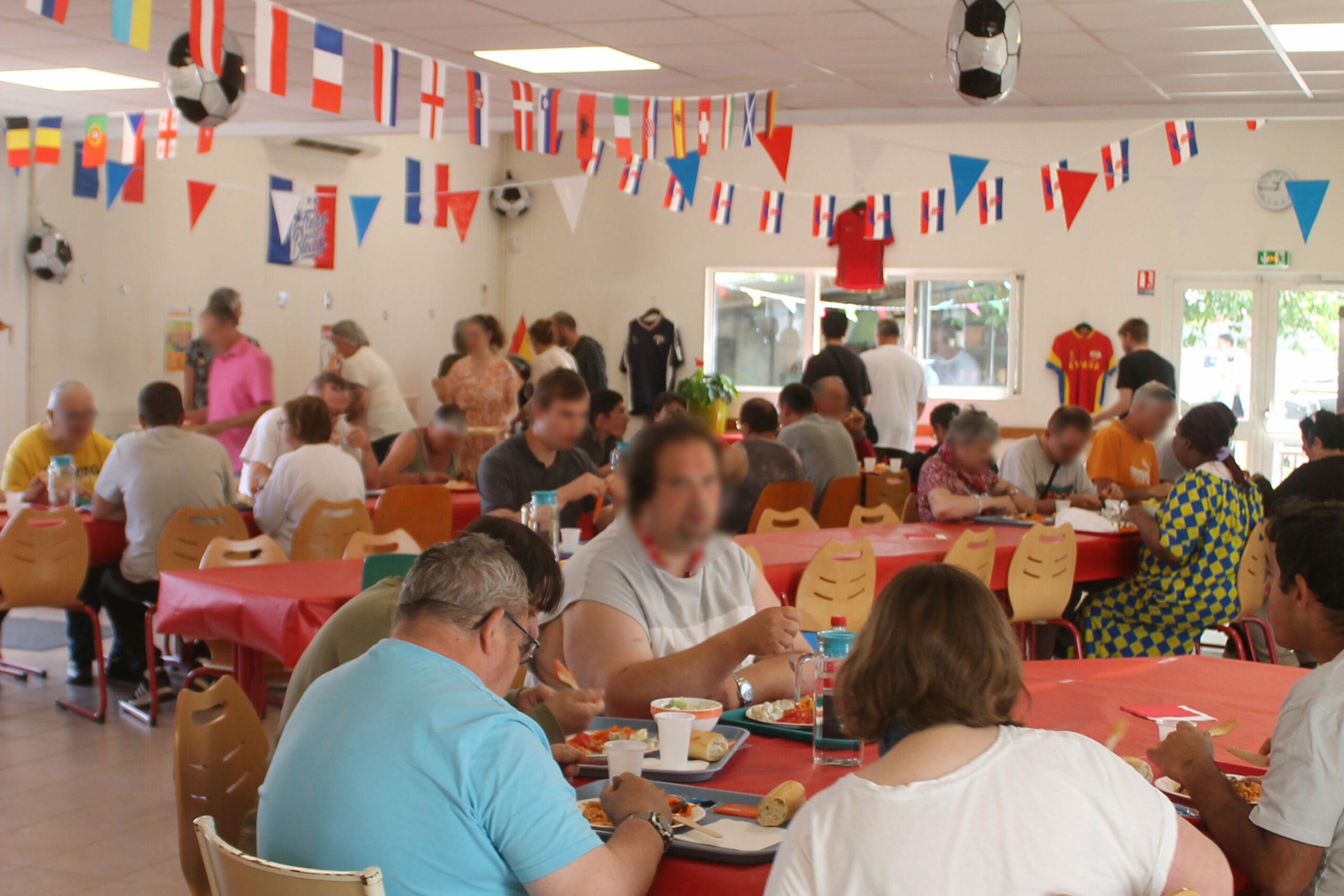 Repas festif pour les travailleurs de l'ESAT du Thérain